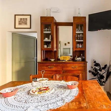 Lägenhet La Semplicita Del Borgo *